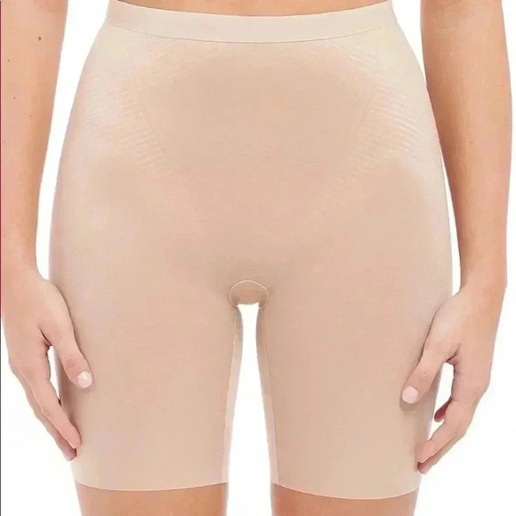 NWOTÂ Spanx Thinstincts 2.0âMid-Thigh Shorts - S - Picture 1 of 6
